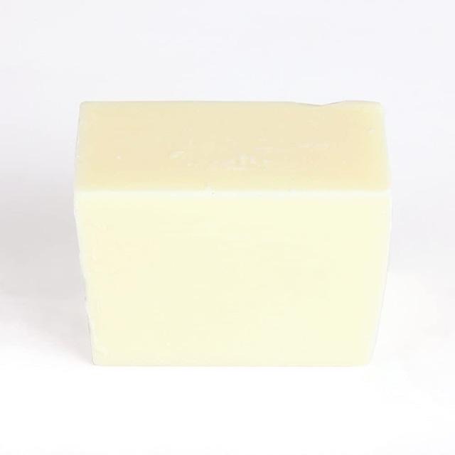 White Melt And Pour Goat Milk Soap Base SLES Free, Packaging Size